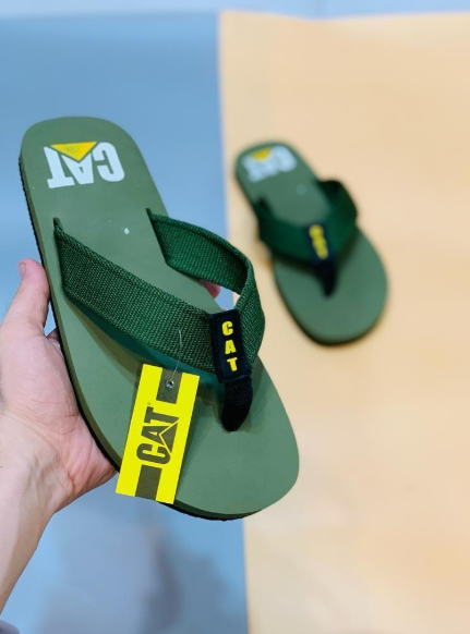 Comfortable men’s outdoor rubber slide slippers green