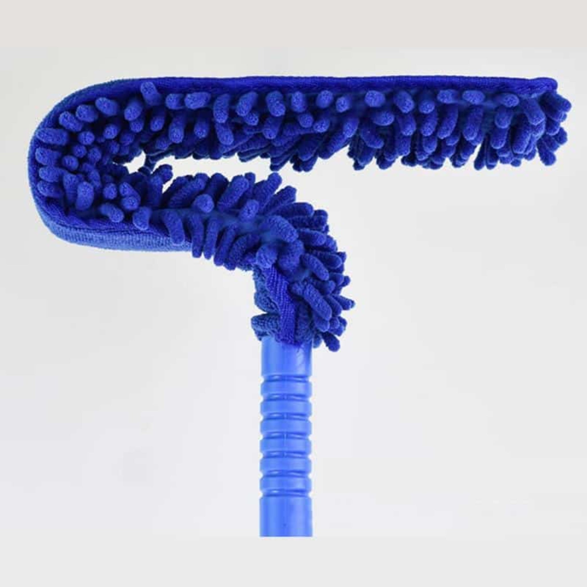 High reach duster for fan blades and ceiling corners